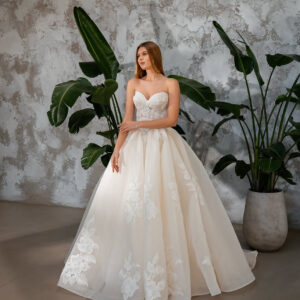 Ivory Sweetheart Floral Lace Ball Gown Wedding Dress